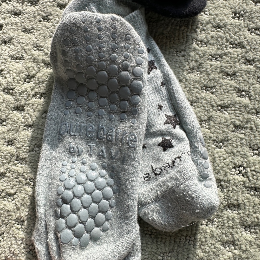 Pure Barre 4 Pairs Sticky Grip Ankle Socks M/L - Picture 9 of 9